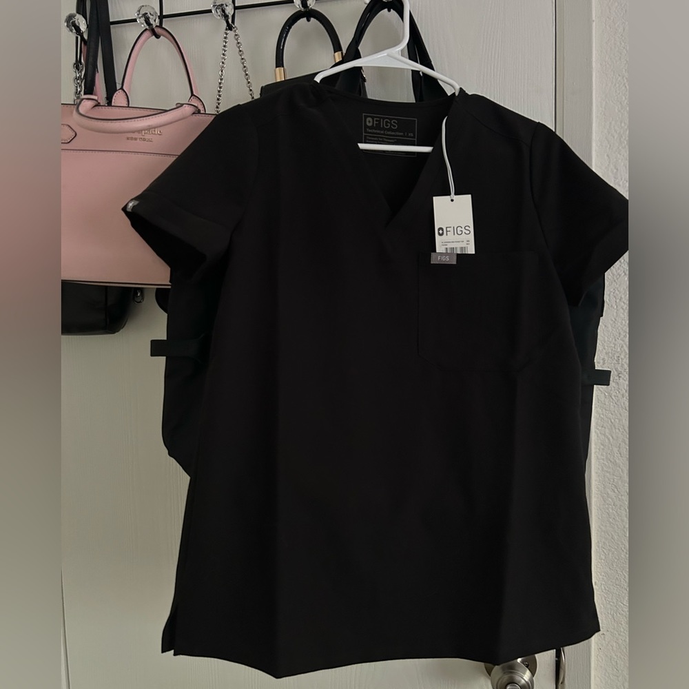 Xs figs Catarina top never worn, new with tags